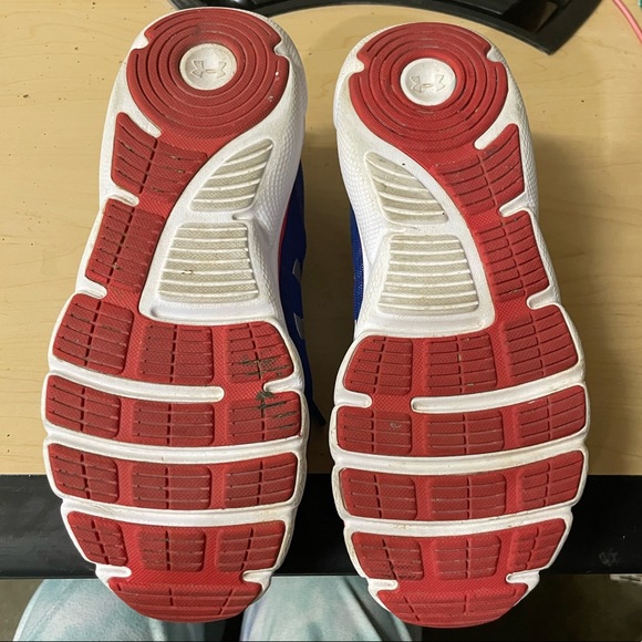 Girl’s Under Armor Assert 8 - Picture 9 of 9